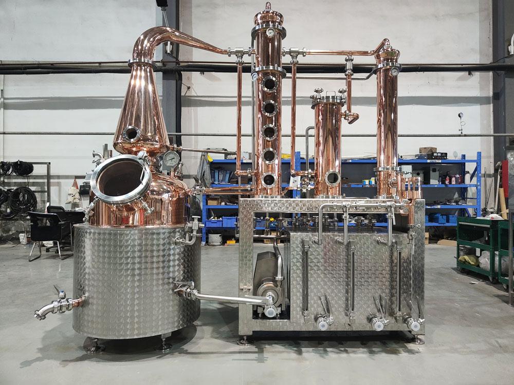 <b>800L Complete Hybrid Distille</b>